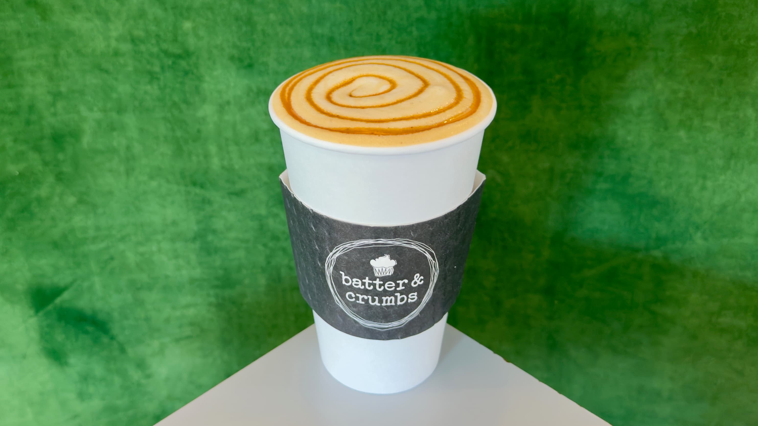 Hot Salted Caramel Apple Latte (16oz)